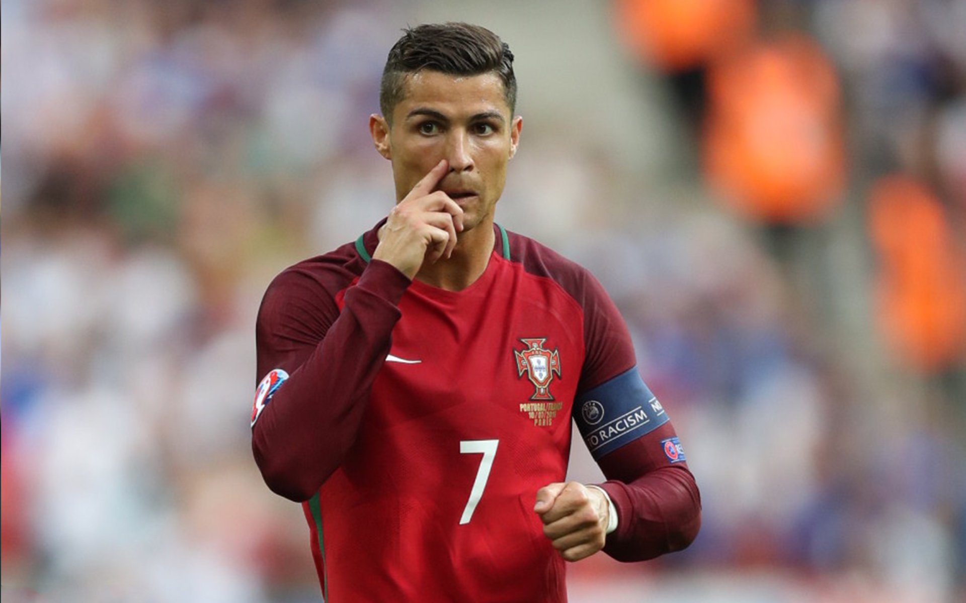 巴西足球冠军队弗鲁米奇主场击败安德拉烈斯，巴西队弗雷德