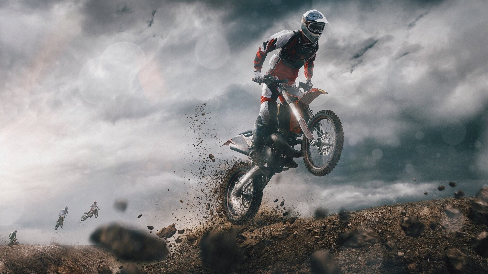 中场组织发挥稳定,为前锋输送好球,足球中场前锋